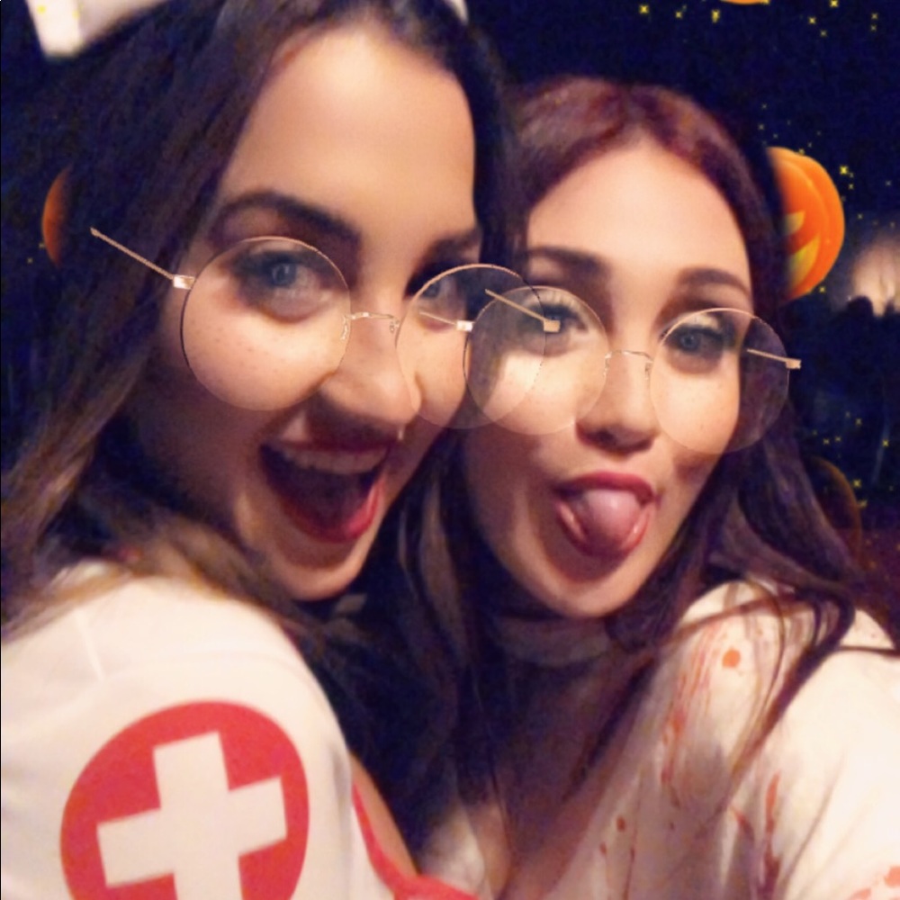 Meet your Posher, Makena